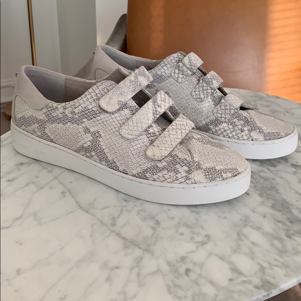 Michael Michael Kors Snake Print Shoes; 7.5m size